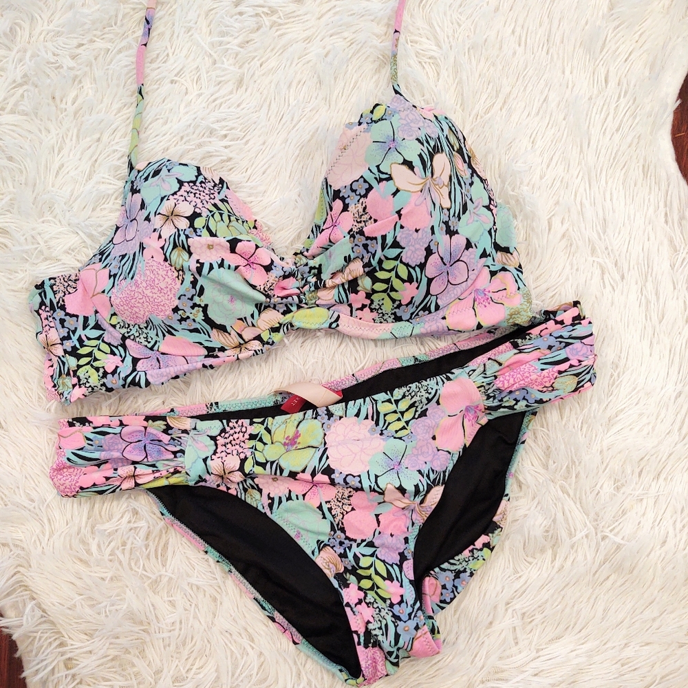 Victoria's Secret Pastel Floral Scalloped Bikini